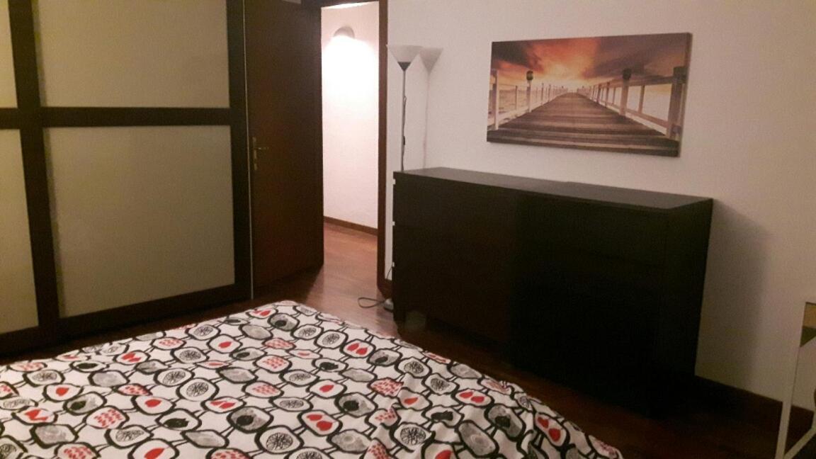 Villa Tulipani Rho Bagian luar foto