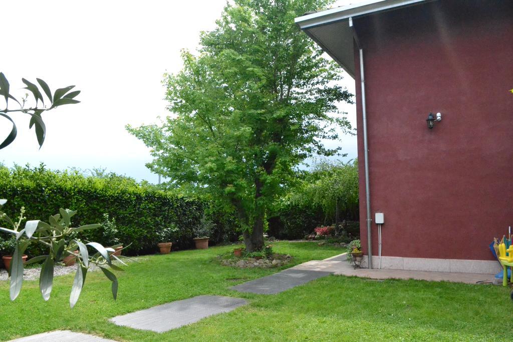 Villa Tulipani Rho Bagian luar foto
