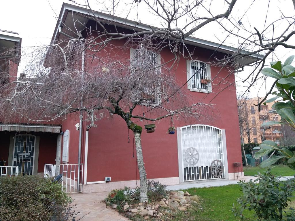 Villa Tulipani Rho Bagian luar foto